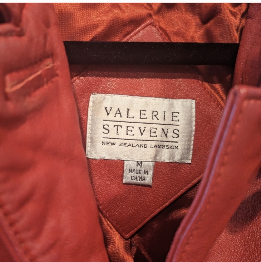 Valerie Stevens Red Leather Jacket - Picture 3 of 7